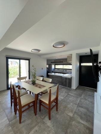 Excepcional Casa 4 Ambientes en Barrio Privado: Malagueño. Tierralta, Cordoba.