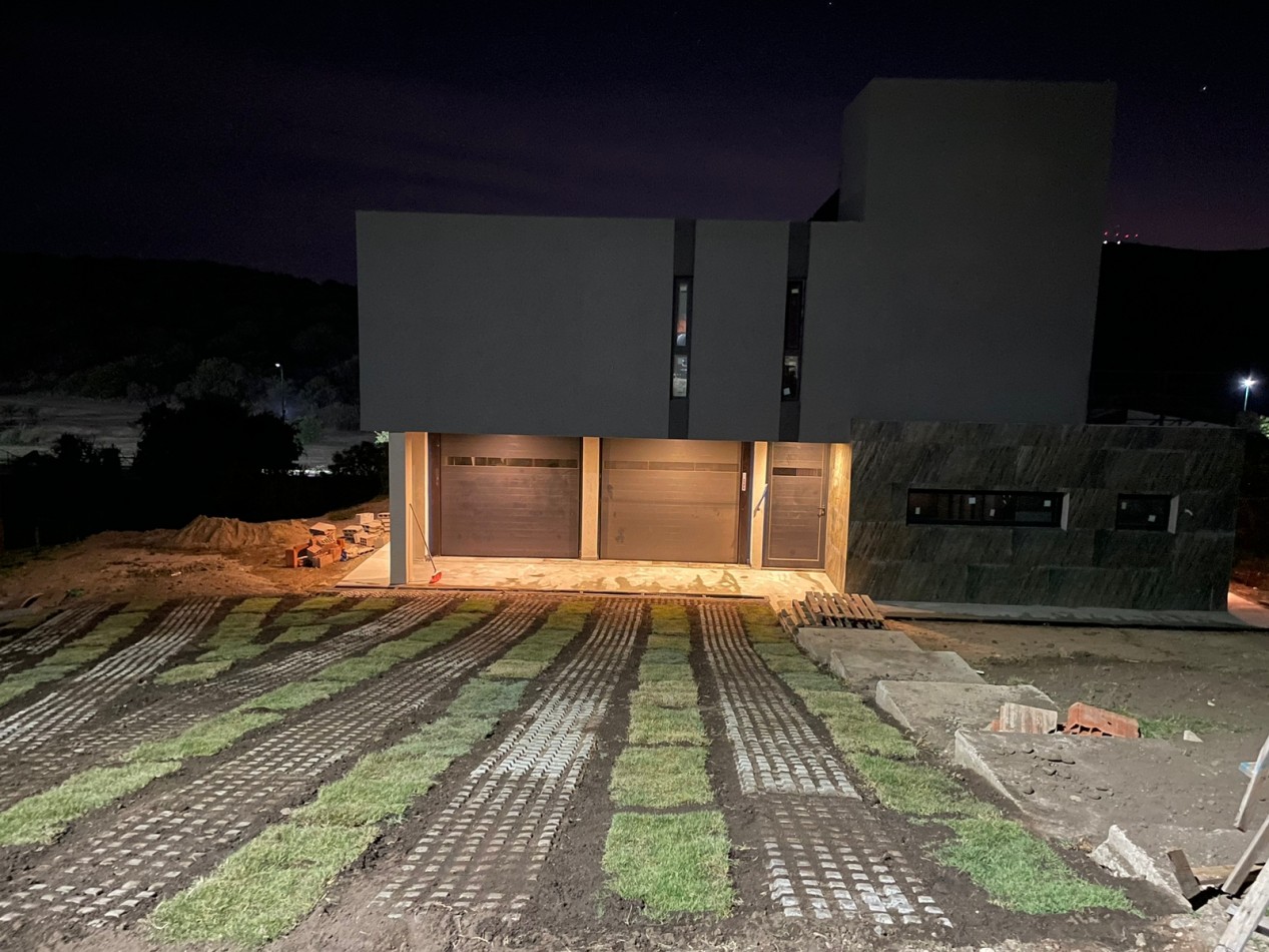 Casa 4 Amb en Barrio Privado Tierralta, Malagueño, Cba. Valor por Dia