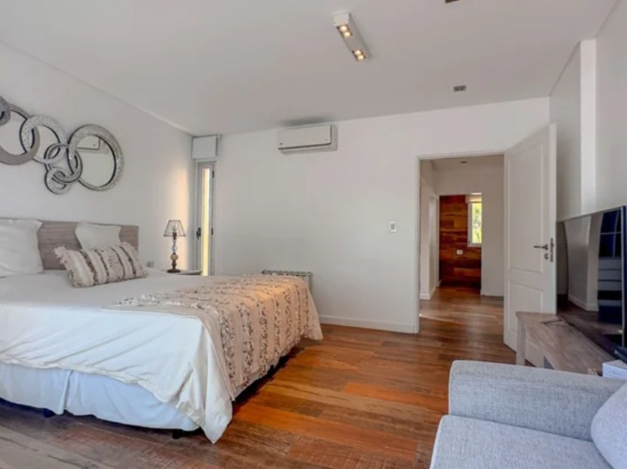 Impresionante casa 6 ambientes con fondo a laguna