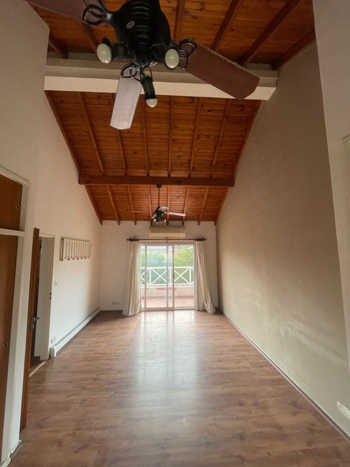 Casa 5 Ambientes en Barrio Privado. Barrio La Barra Village