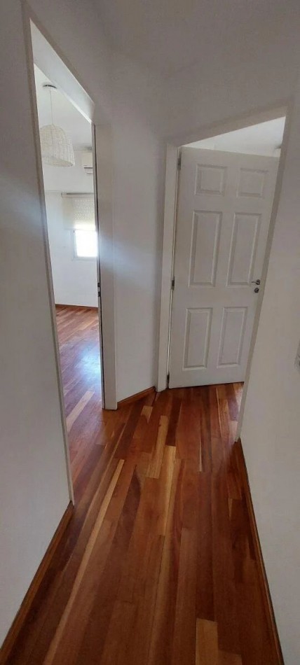 Semipiso 3 Amb C/cochera Al Frente.