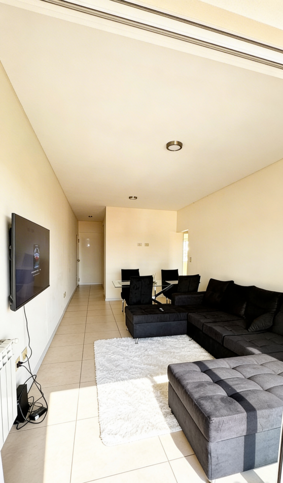 Hermoso 3 ambientes. Con balcon. Cochera opcional