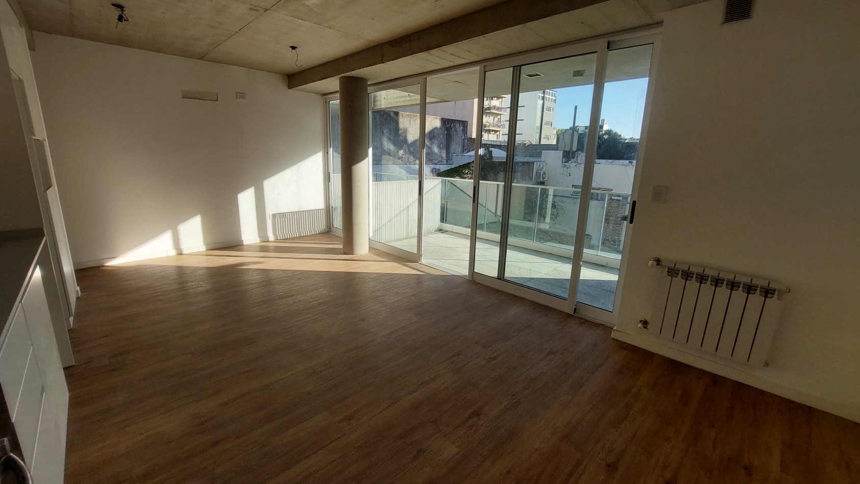 VISITA este 3 amb c/ balcon aterrazado con parrilla y piscina. Sum.  APTO CREDITO