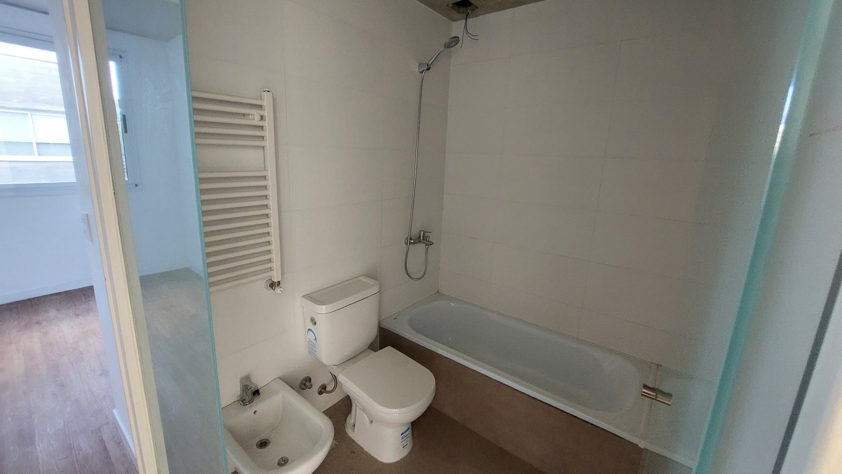 VISITA este 3 amb c/ balcon aterrazado con parrilla y piscina. Sum.  APTO CREDITO