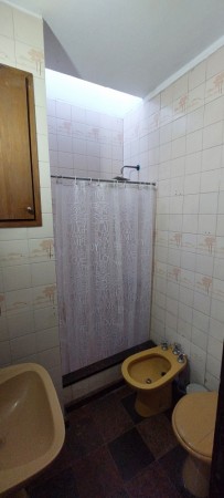Excelente Casa 3 Amb con Patio, Parrila y Gge P/2 Autos