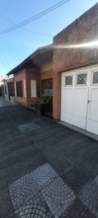 Excelente Casa 3 Amb con Patio, Parrila y Gge P/2 Autos