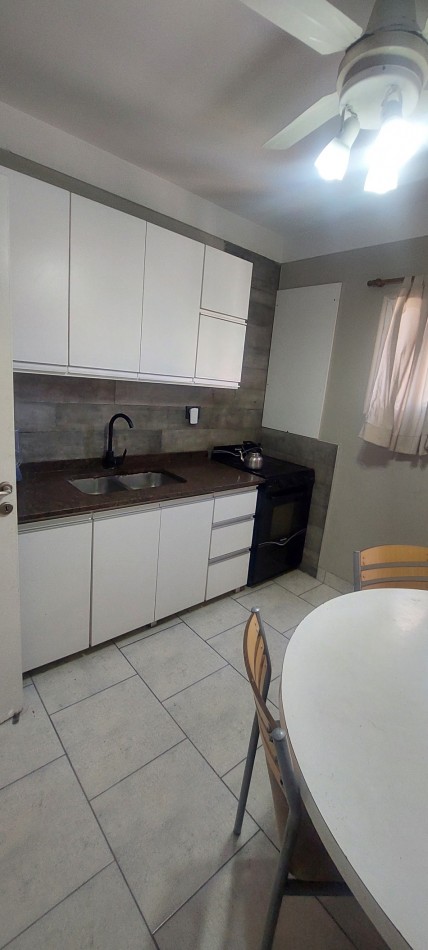 Excelente depto 4 ambientes de 100m2, con dependencia de servicio y 2 balcones