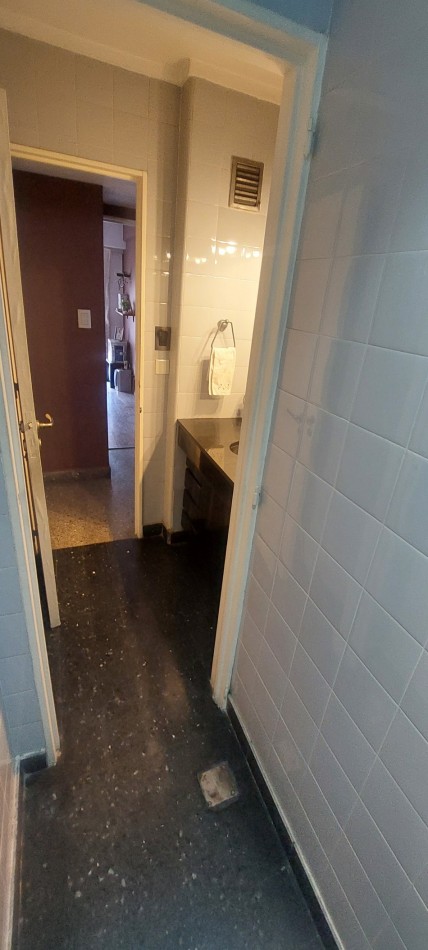 Excelente depto 4 ambientes de 100m2, con dependencia de servicio y 2 balcones