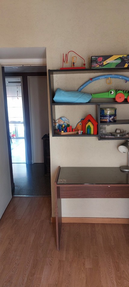 Excelente depto 4 ambientes de 100m2, con dependencia de servicio y 2 balcones