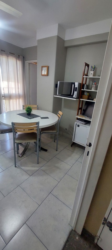 Excelente depto 4 ambientes de 100m2, con dependencia de servicio y 2 balcones