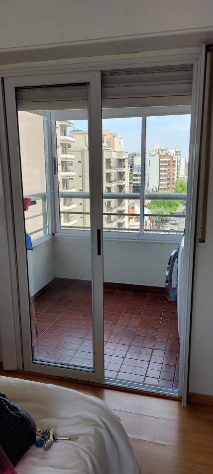 Semipiso 2 ambientes en alquiler sobre la calle Tucuman al 1300.