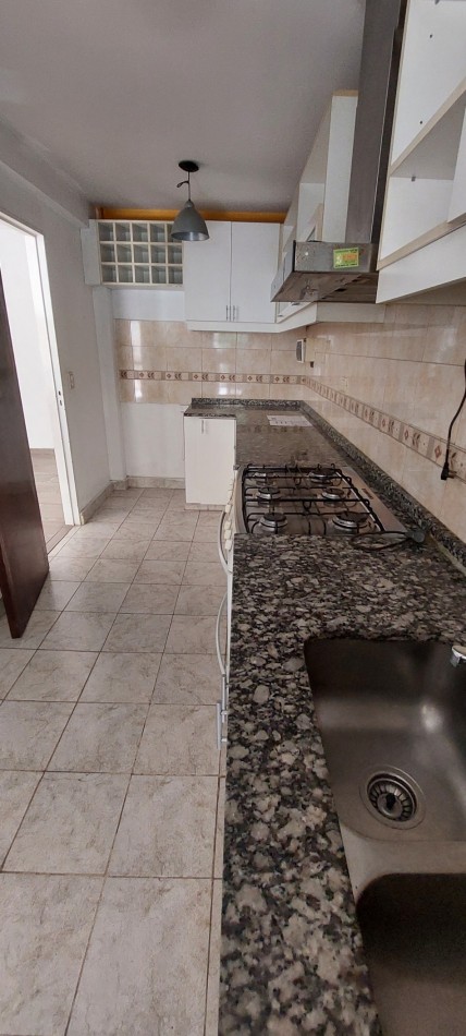 depto 3 ambientes con patio en lanusita 