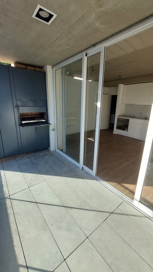 VISITA este 3 amb c/ balcon aterrazado con parrilla y piscina. Sum.  APTO CREDITO