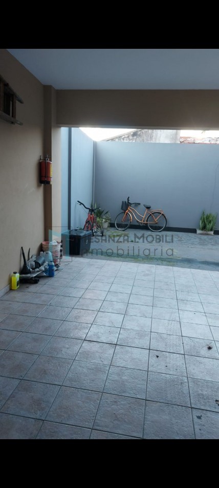 Depto 3 Ambientes con Cochera Cubierta, Dependencia de Servicio y Patio