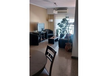 Excelente depto 4 ambientes de 100m2, con dependencia de servicio y 2 balcones