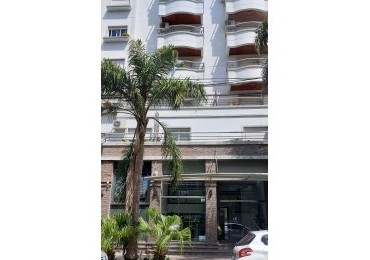 Semipiso 2 ambientes en alquiler sobre la calle Tucuman al 1300.